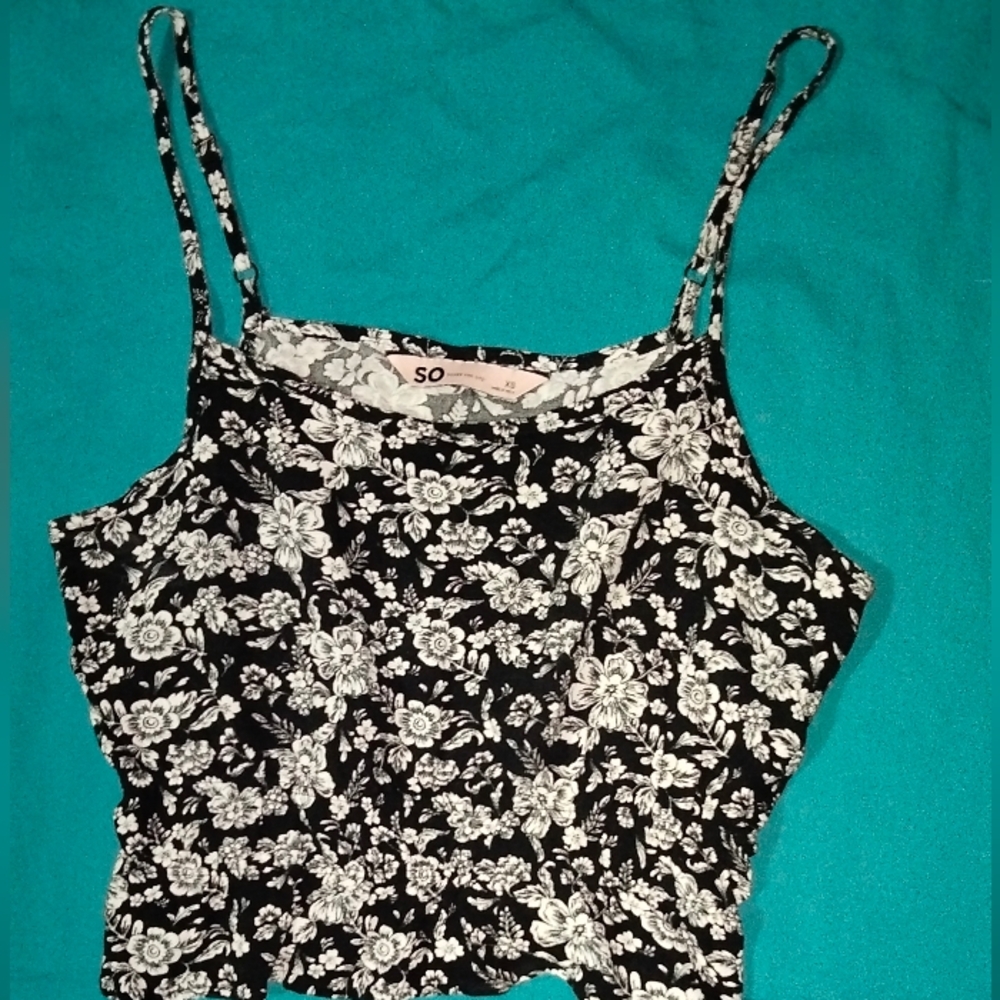 NWOT SO Floral Black/White Cropped Camisole